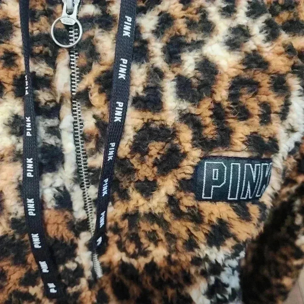 Victoria’s Secret PINK Cheetah Leopard Sherpa Hoodie Jacket Half Zip Up Small - Picture 2 of 6